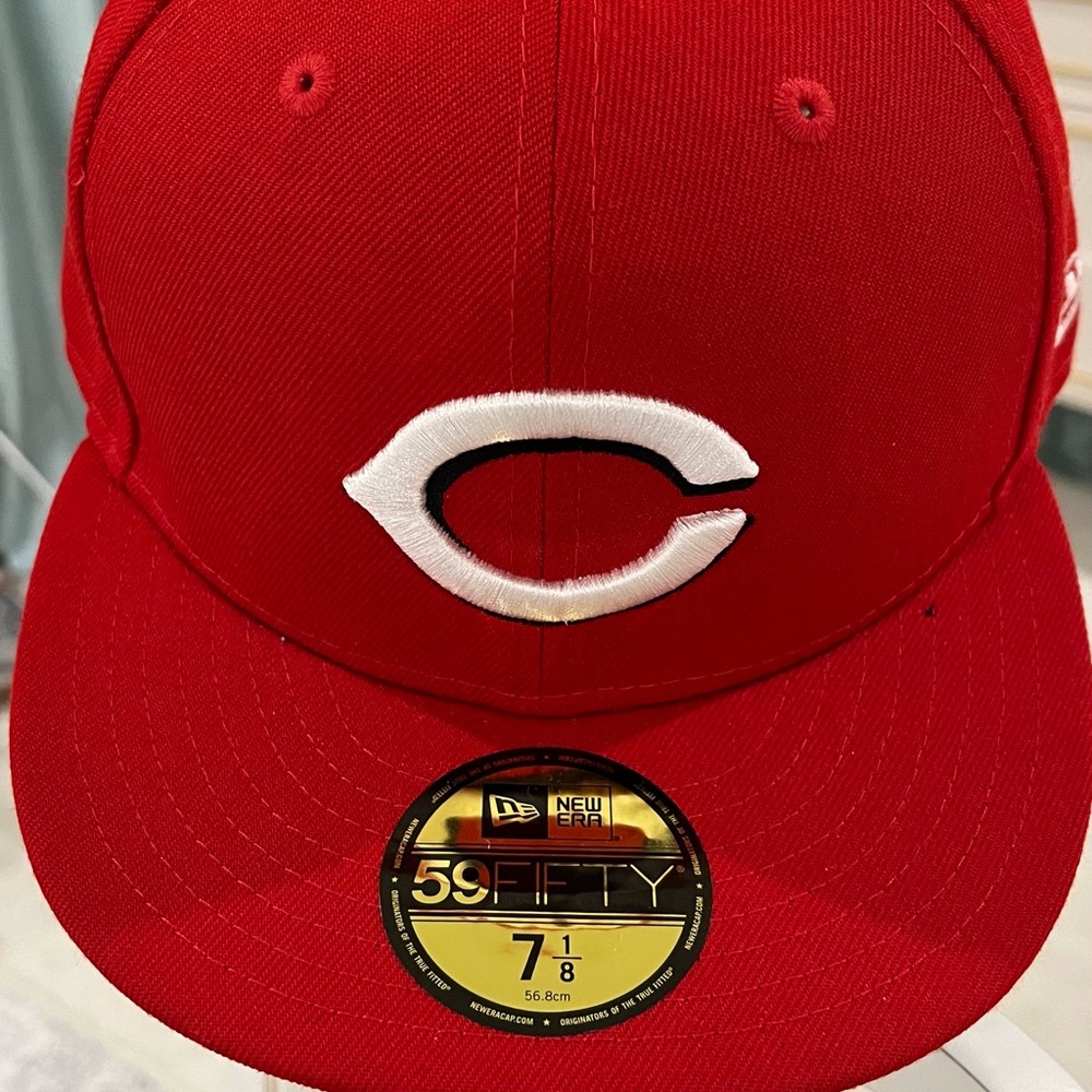 Cincinnati Reds NEW ERA 7 1/8 Brand New with tags MLB Fitted hat red/white Reds